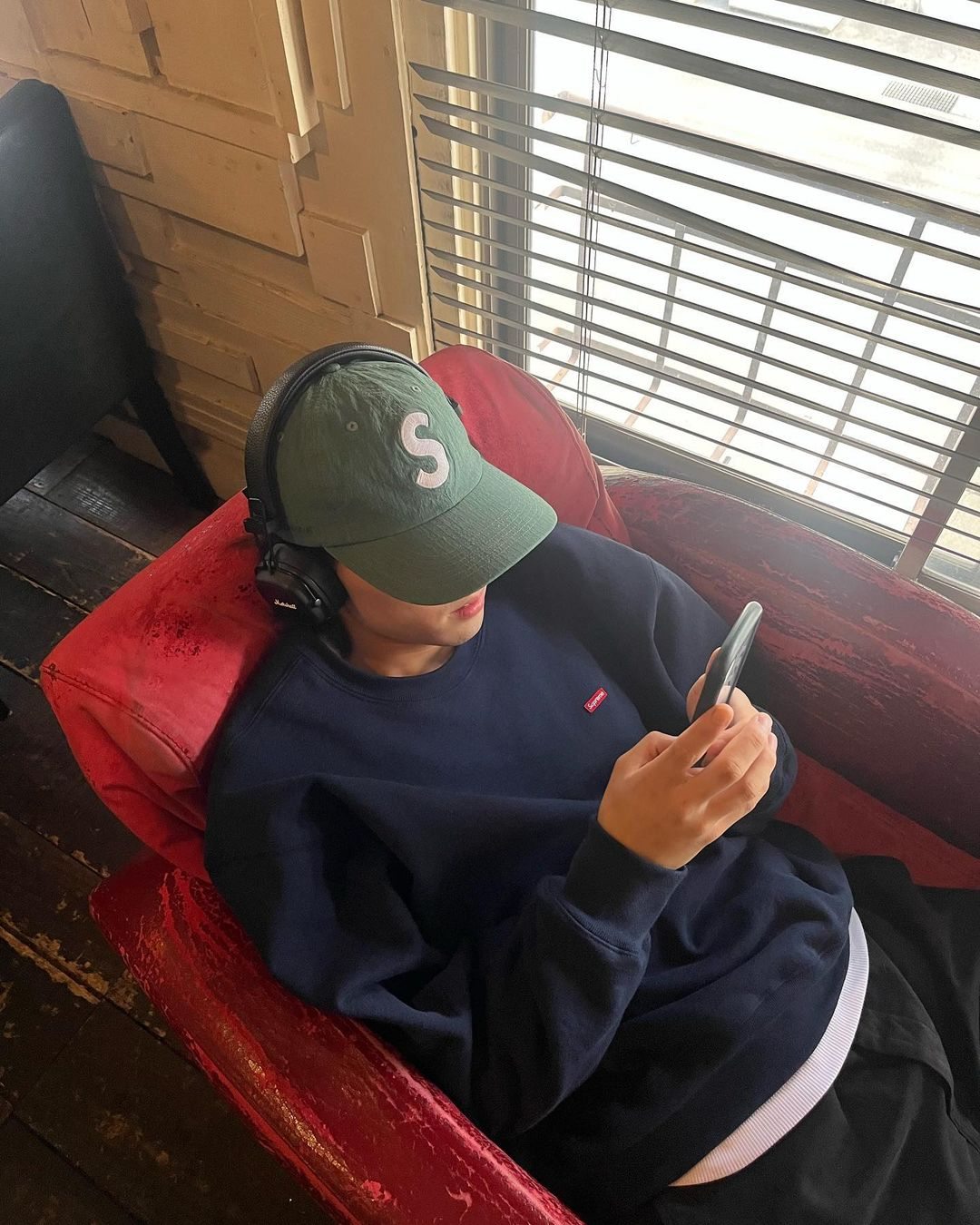 블랙 아님 네이비 맨투맨🗄 이미지