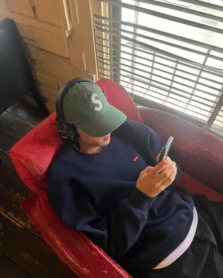 블랙 아님 네이비 맨투맨🗄 이미지