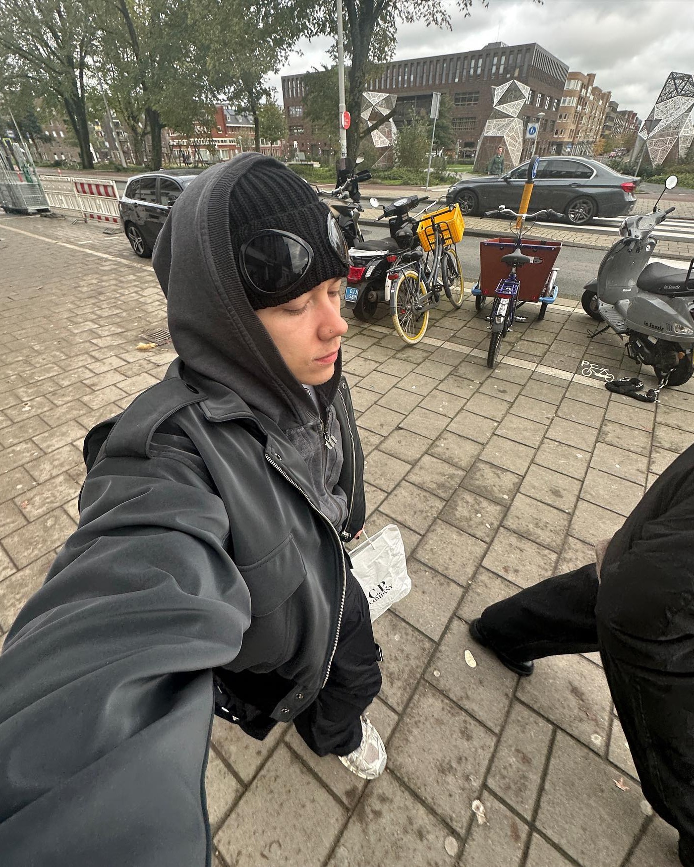 비니에 후드까지 걸쳐🥶 이미지6