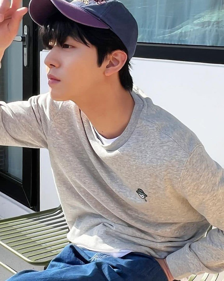 일상 속 활용도 높은 맨투맨🌥 이미지