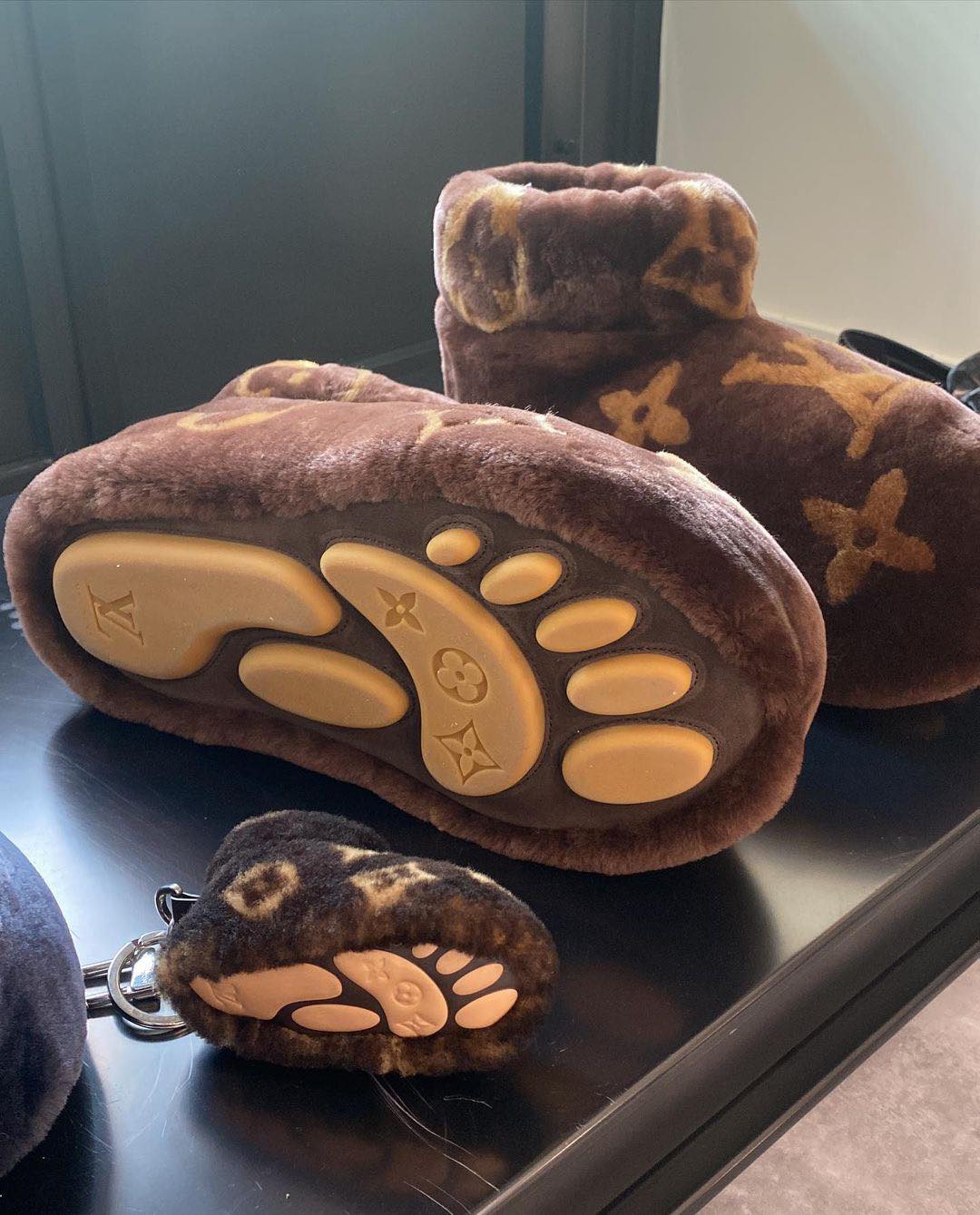 폭신 갑 루이비통 준비해놓기🐻✨ 이미지