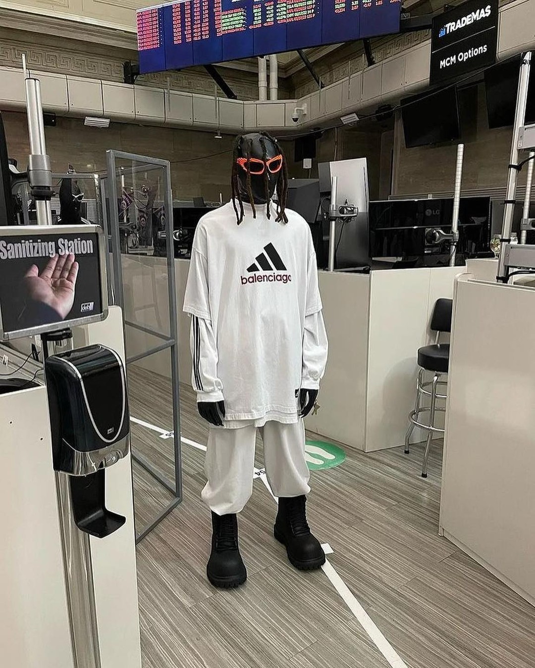 심상치 않은 발렌다스👽 이미지