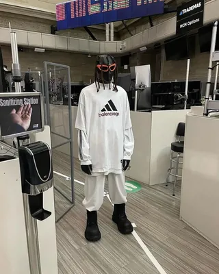 심상치 않은 발렌다스👽 이미지