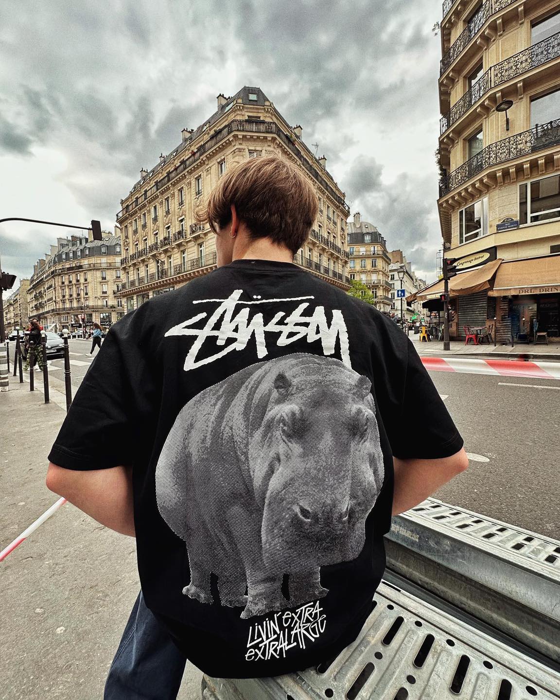 허전한 등판엔 시원한 그래픽🌊 이미지