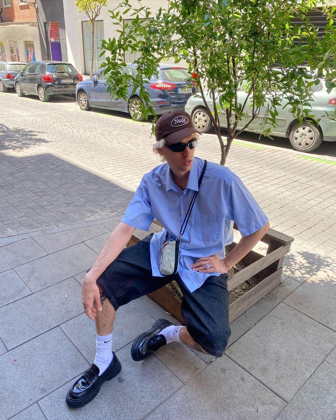 캐주얼하게 구두 신기👞 이미지