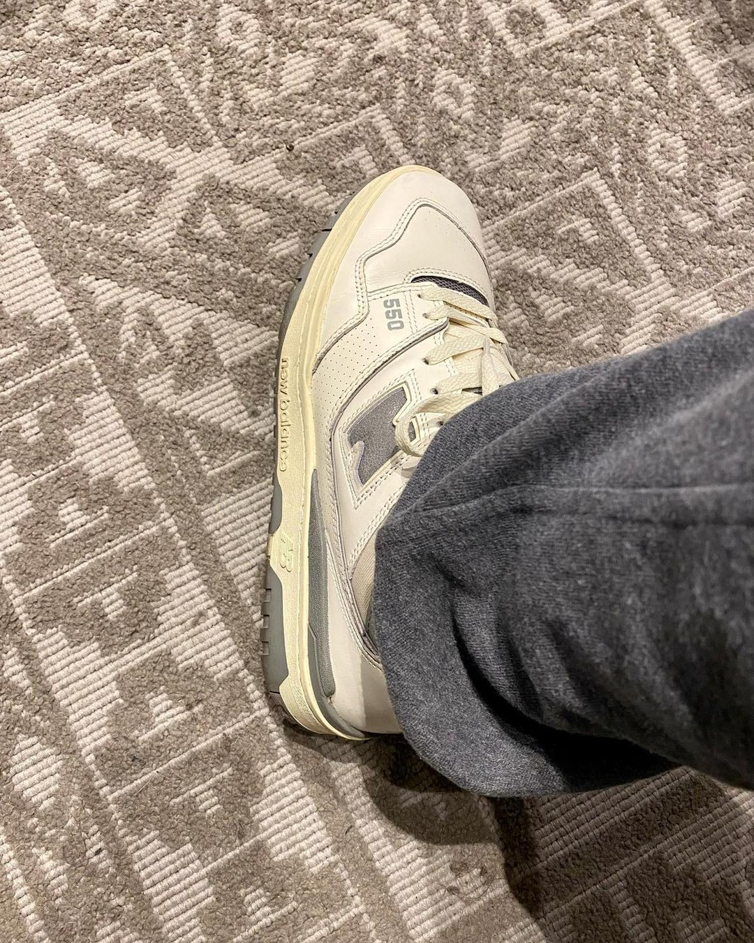 볼수록 괜찮은 쉐잎🏀🇺🇸뉴발550⁣ 이미지