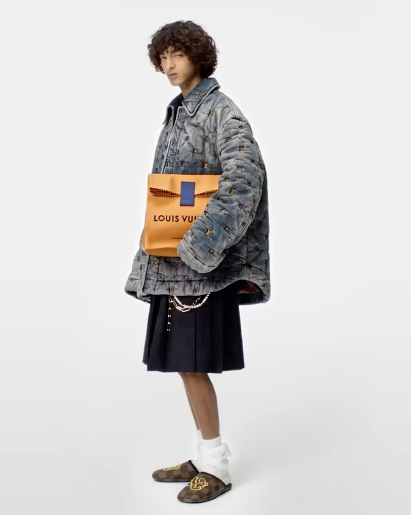 자그마치 435만 원💵퍼렐이 디자인한 루이 비통 샌드위치 백🥪👝 이미지