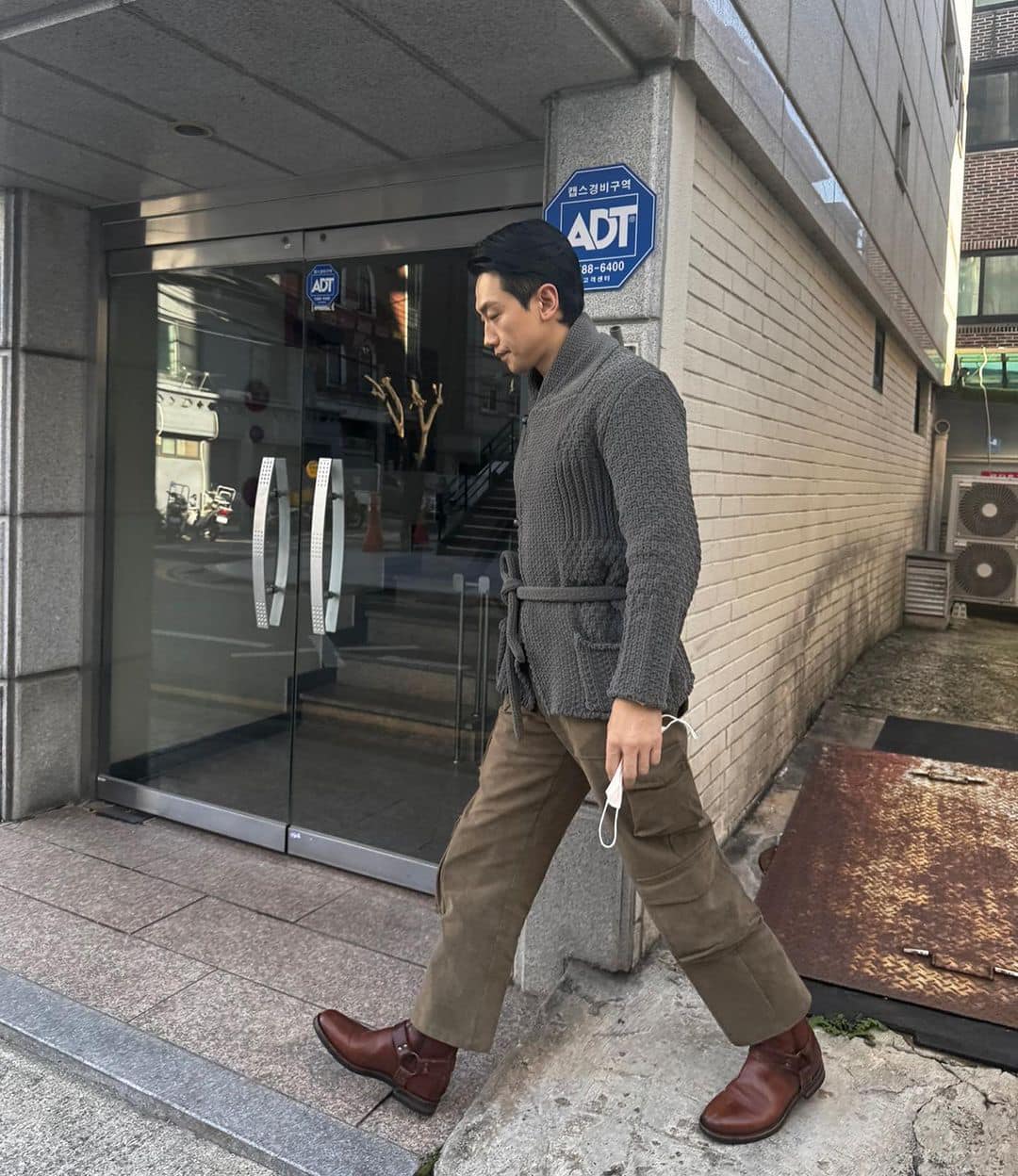 사나이에겐 카고포켓 필수🪖🍞 이미지