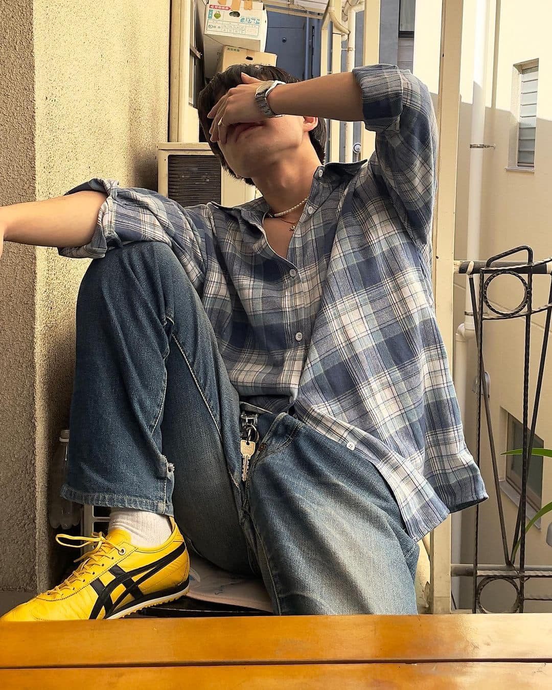 살짝 푼 셔츠에 목걸이로 마무리⛓️👊 이미지