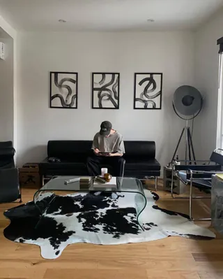 깔끔하게 모노크롬 라이프♣️🦴🦾 이미지
