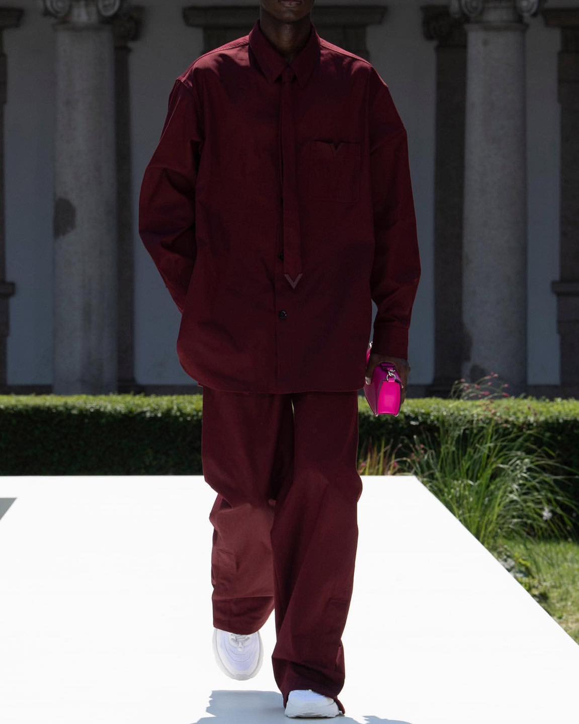 새삼 힙해진 발렌티노💐 이미지9