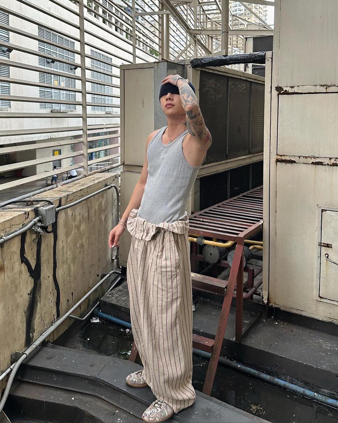 여전히 비니 고집하는 우원재 데일리📸 이미지5