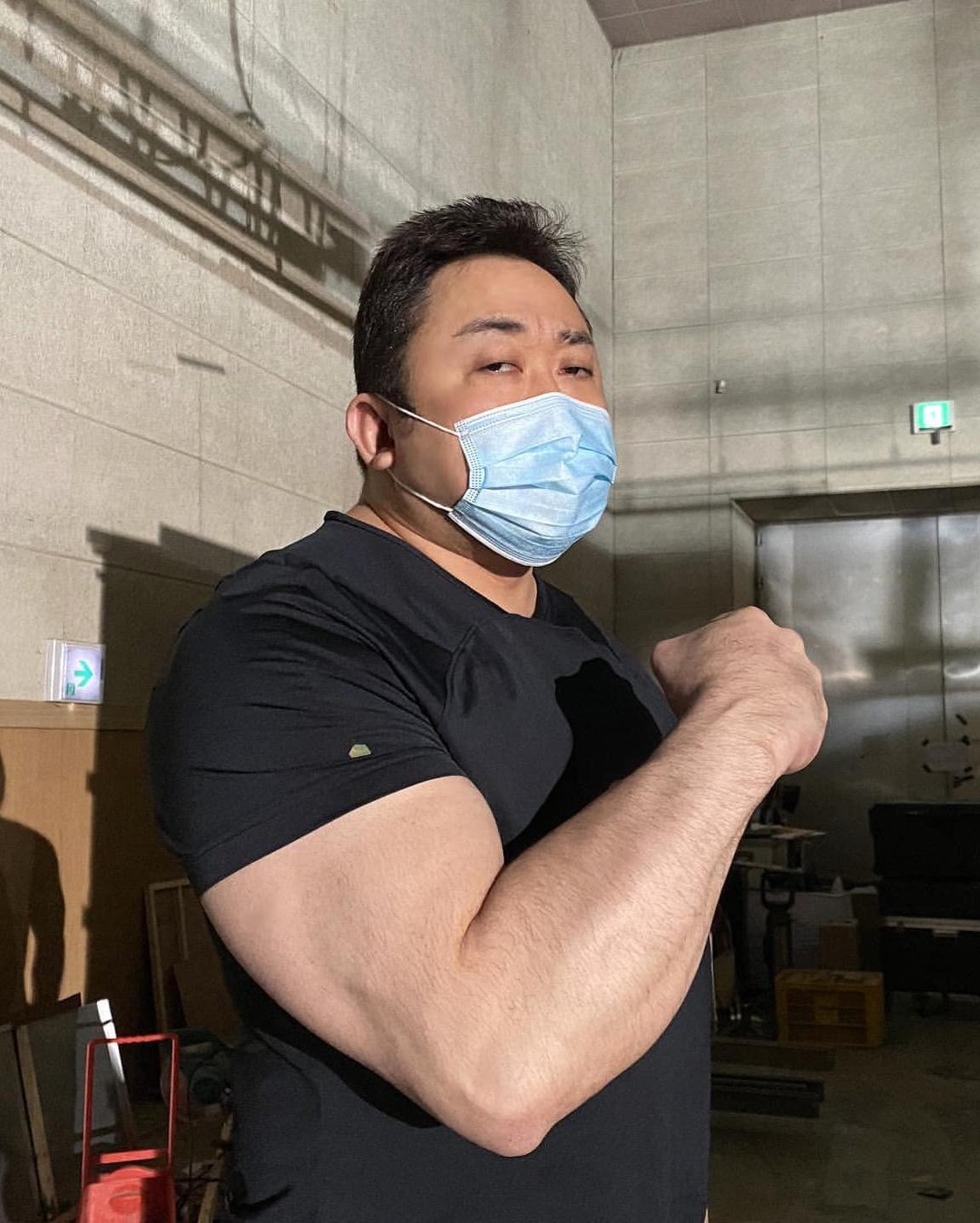 일어나..쇠질해야지🏋️ 이미지