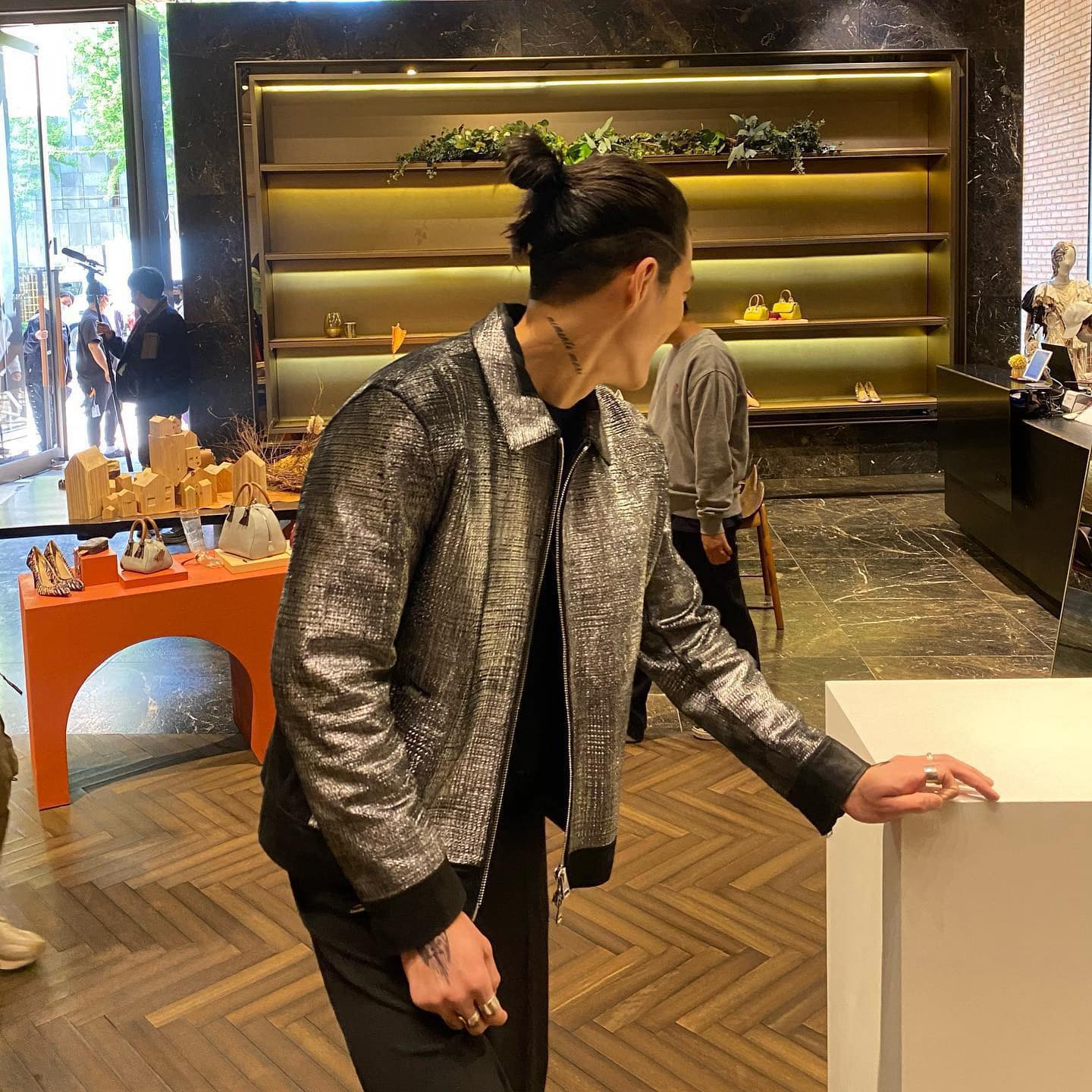 손명오 본캐 김건우 패션🔥🚨 이미지3