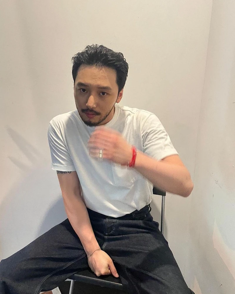 수염 땡기자너🧔🏻 이미지5