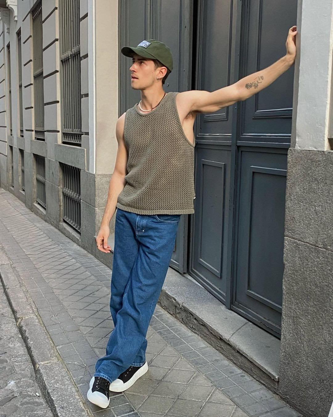 올리브 컬러가 주는 안정감🦎 이미지