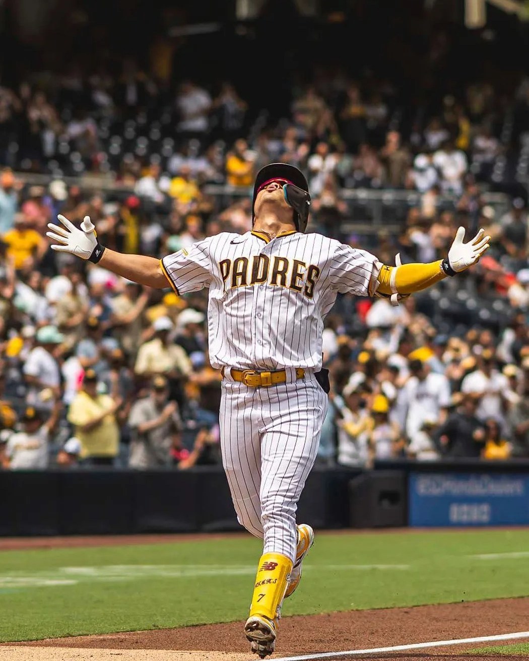 오타니의 LA다저스 데뷔전을 서울에서⚾️🏟️
현시점 GOAT 오타니와 한국인 대표 메이저리거 김하성의 매치업

MLB 서울 시리즈🇰🇷🇺🇸
경기: LA 다저스 vs 샌디에이고 파드라스
날짜: 2024년 3월 20일 ~ 3월 21일
장소: 고척 스카이돔 이미지9