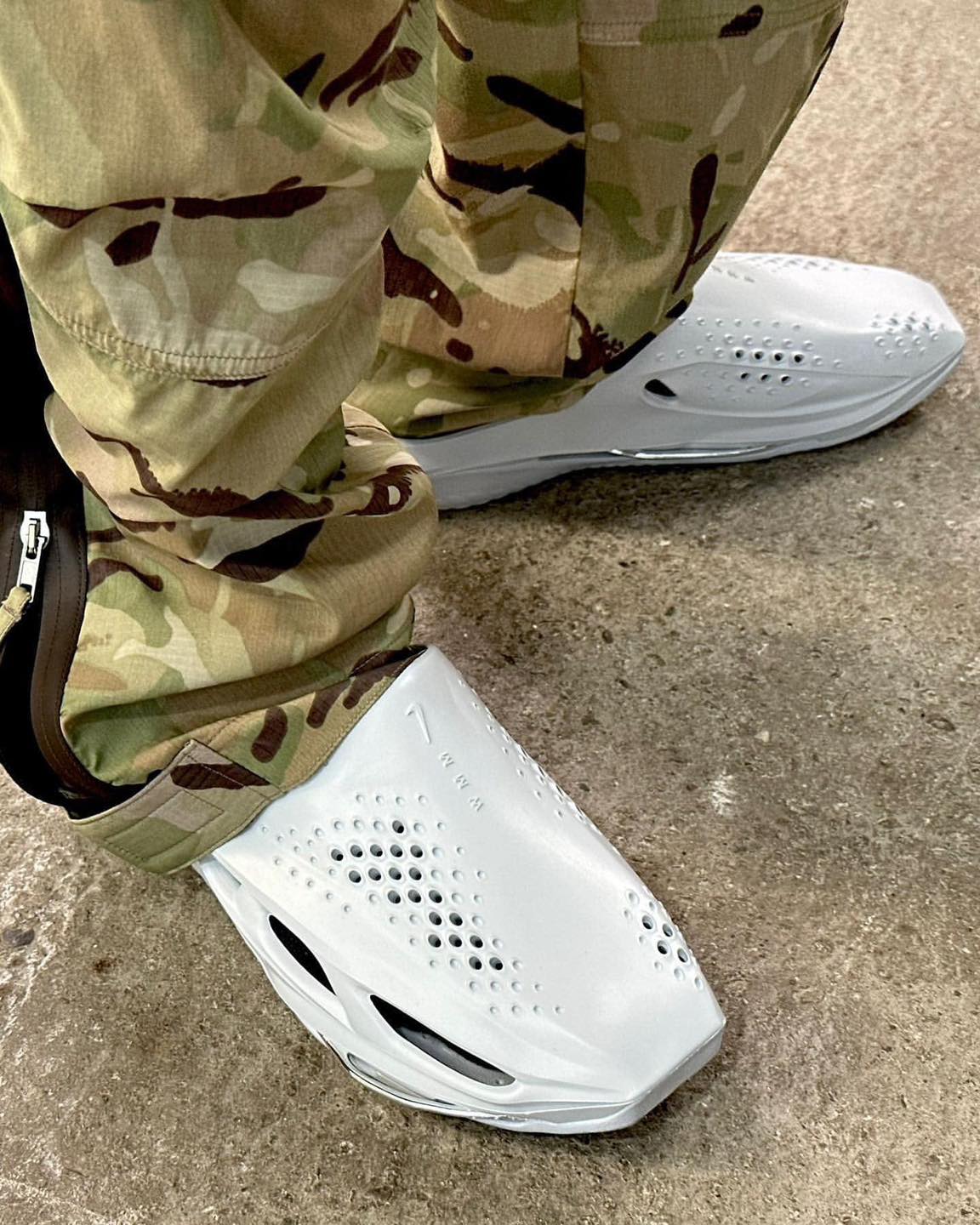 알릭스도 슬라이드 대전 참가🌊 이미지