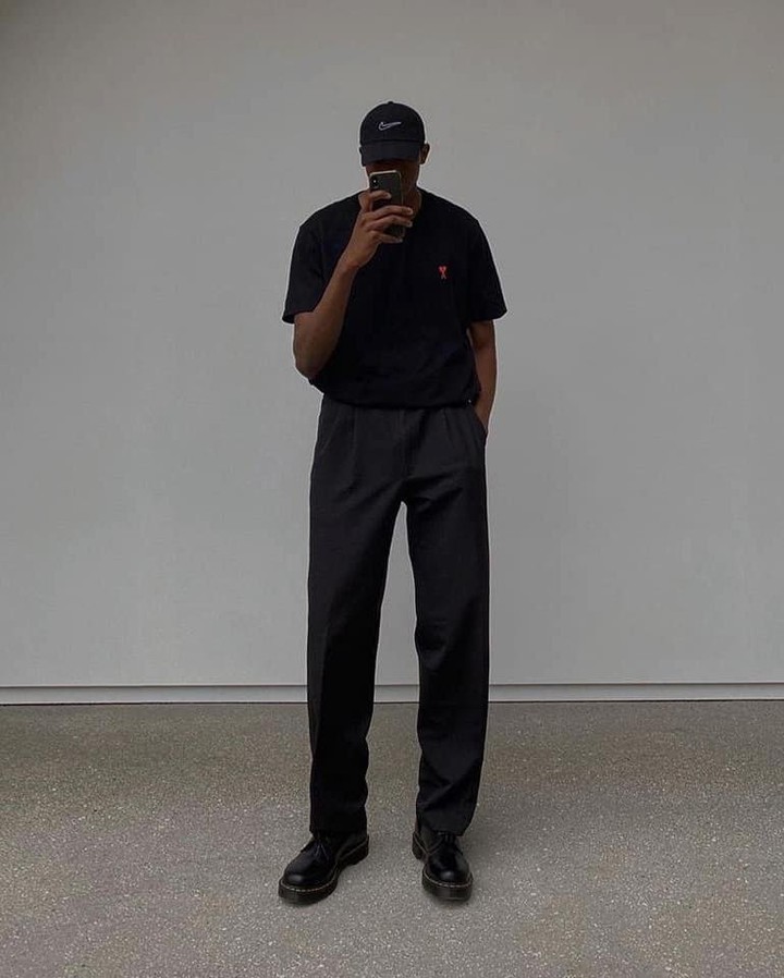 더위 초월한 올블랙 매니아@🕶 이미지4