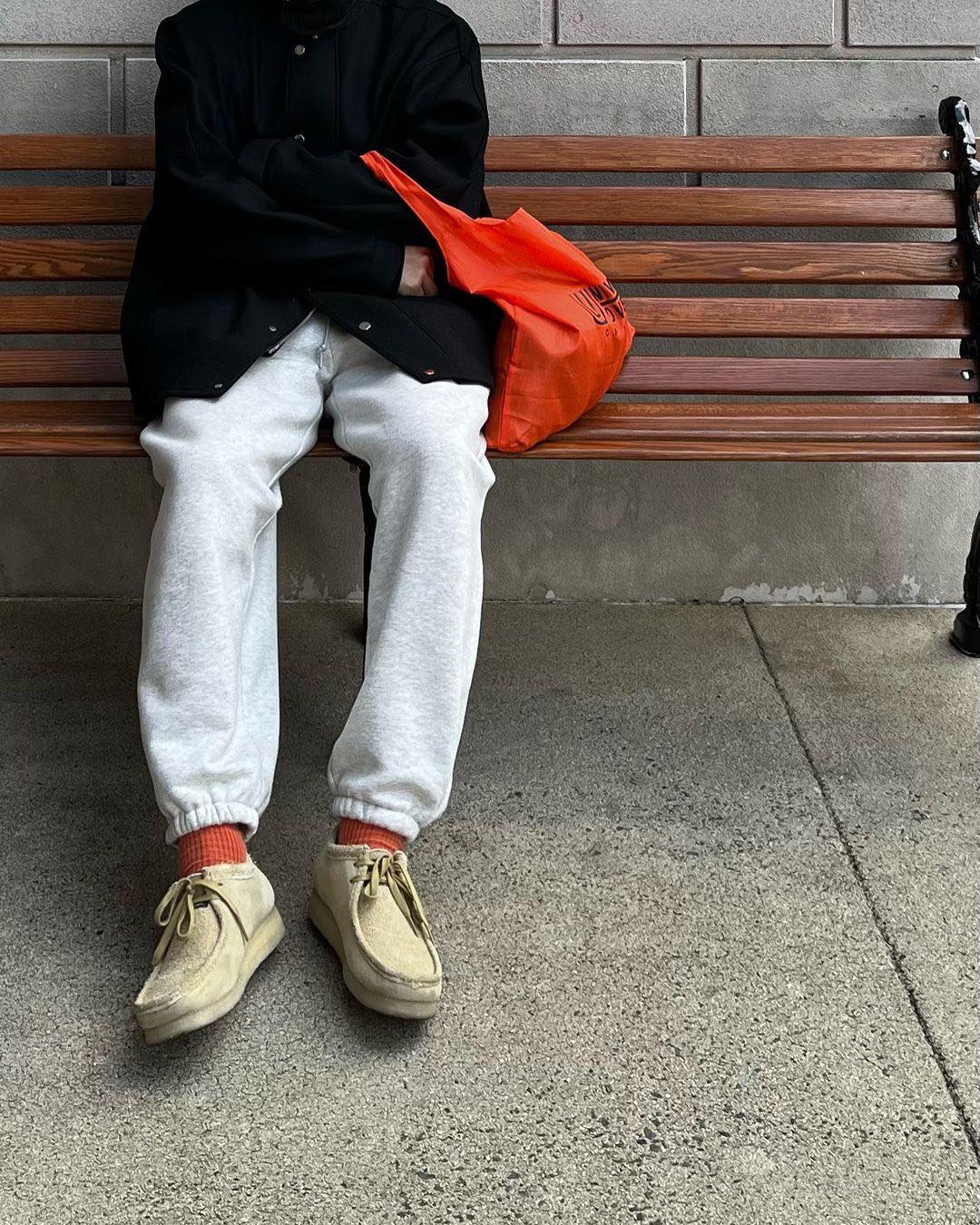 봄단화는 역시 클락스 해야겠지?☀️ 이미지