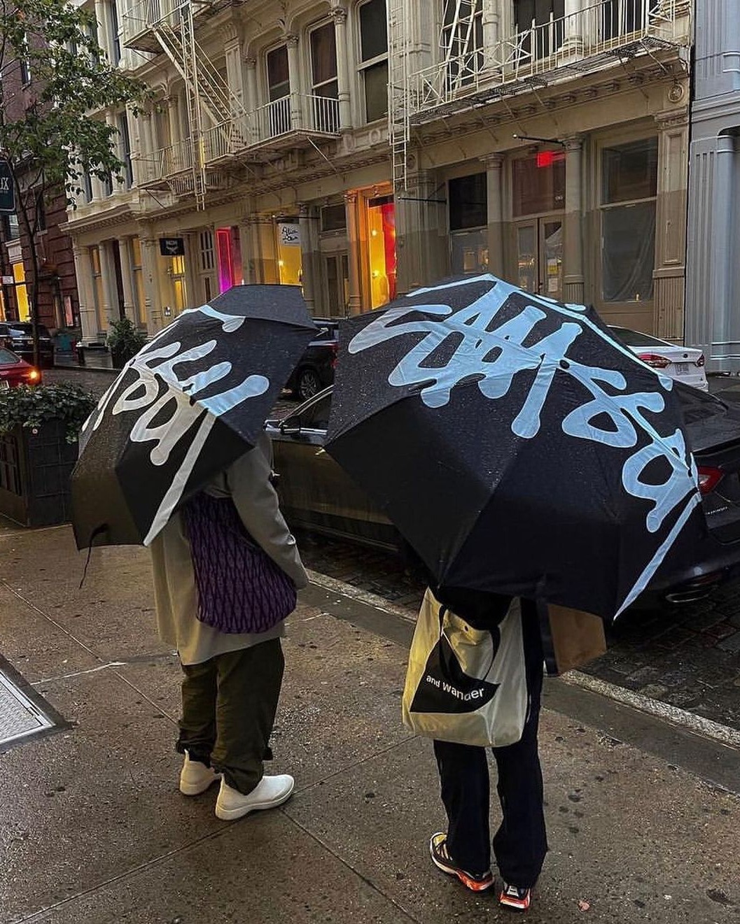 나 비오는게 좋아☂️우산이 스투시라🎱 이미지"
