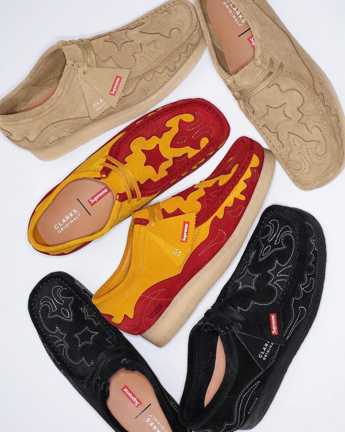 웨스턴 향 물씬 클락스X슈프림🔥 이미지