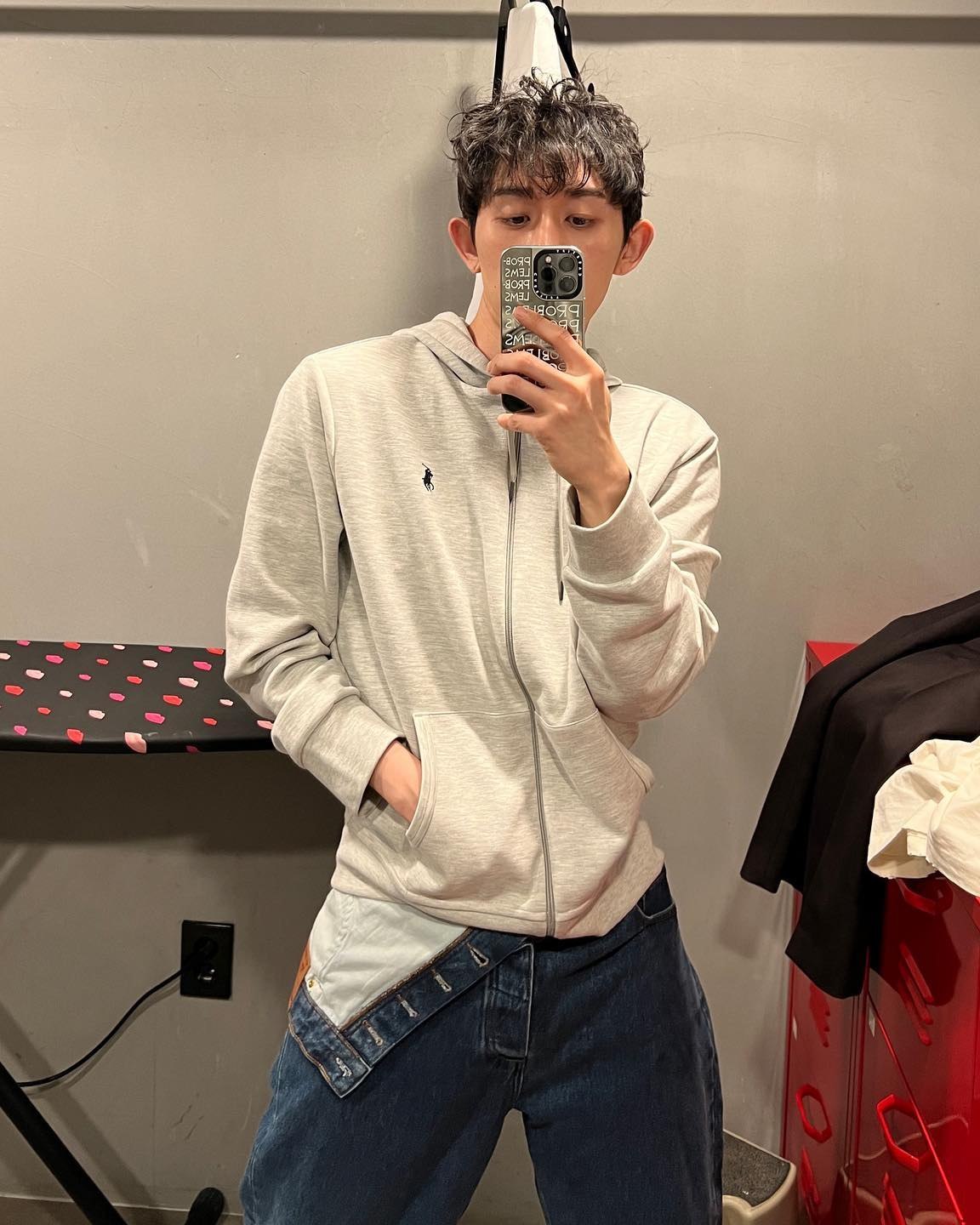 이 날씨엔 후드집업도 이너행🛫 이미지