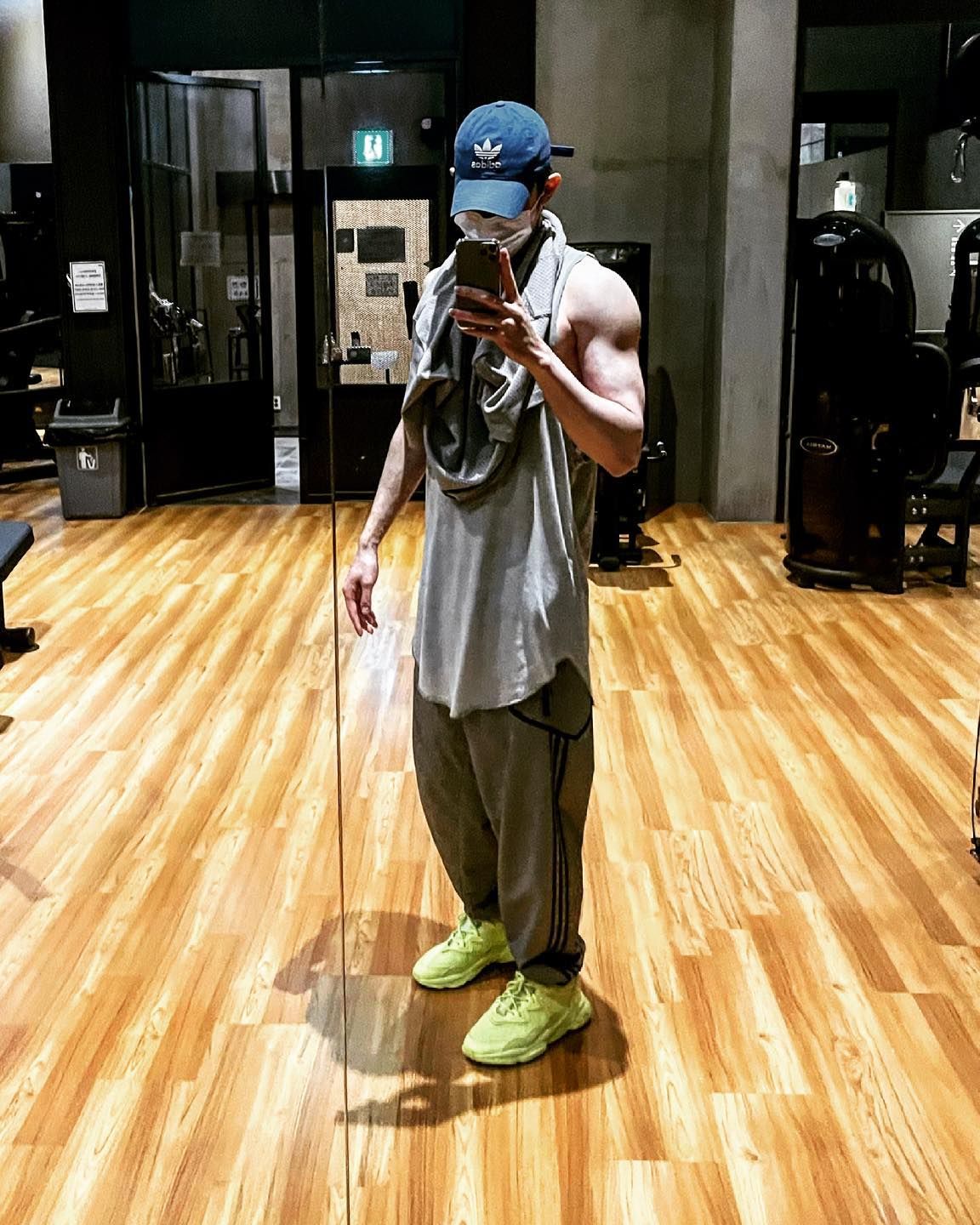 이수혁은 몸도 사기캐네🏋️ 이미지7