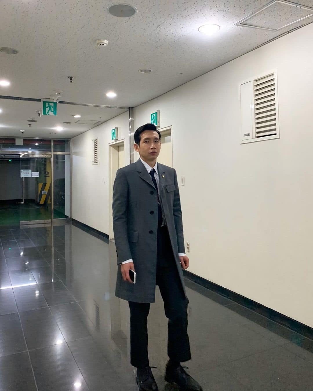 깔끔한 톰브라운 시그니처 타이👔 이미지6