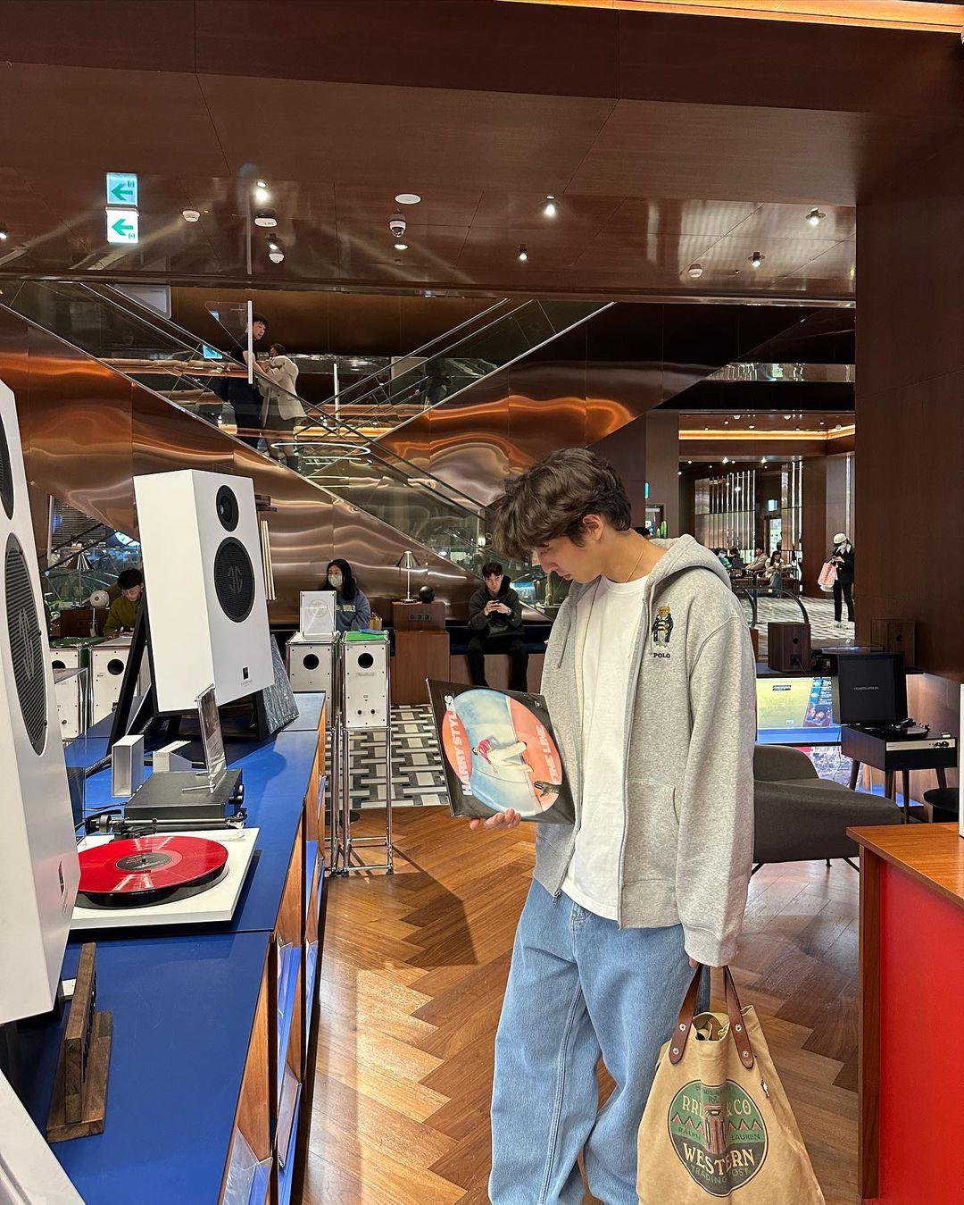 후드집업 하나씩 챙겨☀️ 이미지