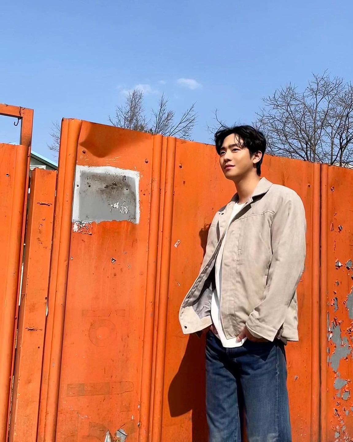 훈훈한 안효섭 봄 코디 참고🔍 이미지2