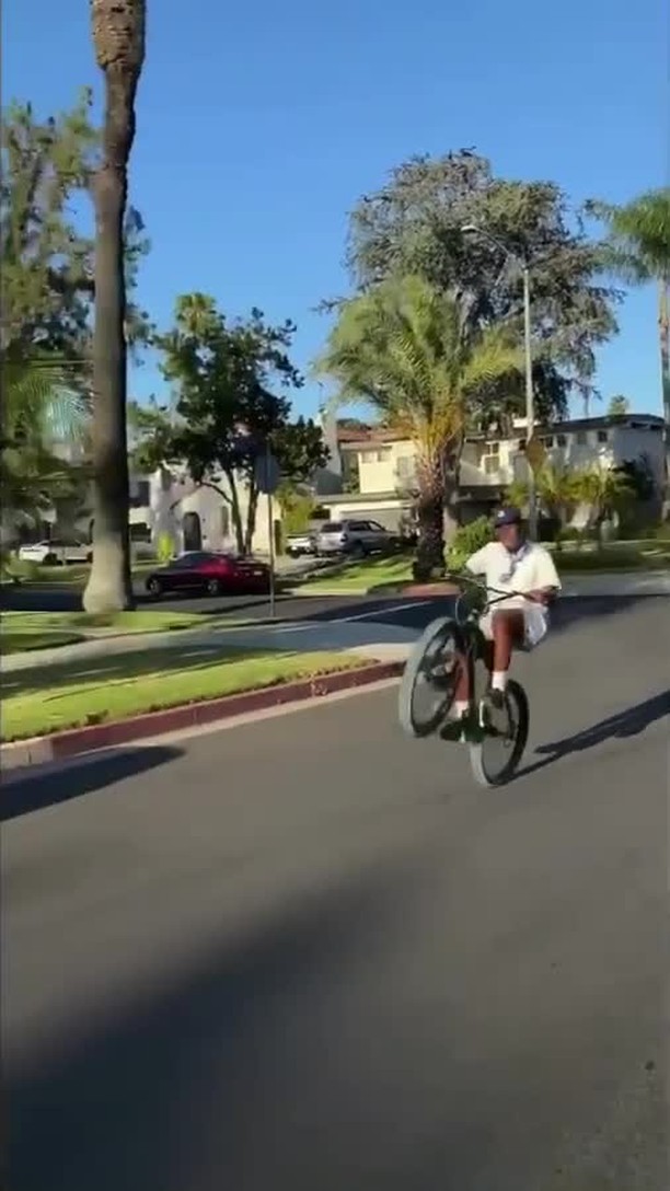 타일러는 못말려😏🚴‍♂️ ​ 이미지