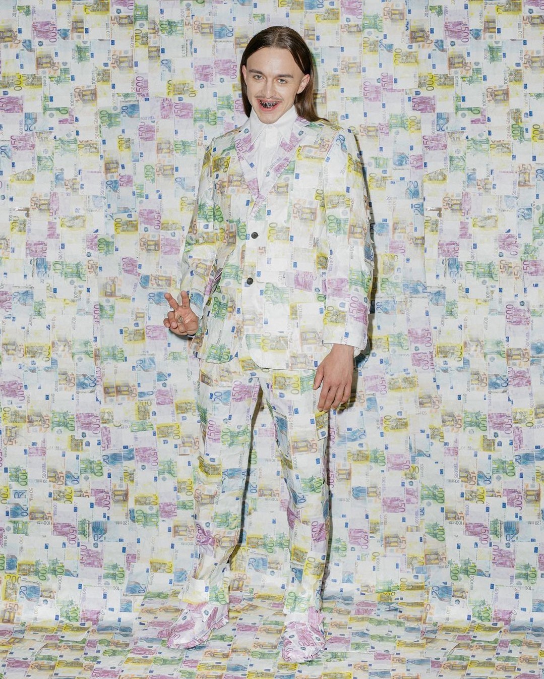 토미 캐시의 패션세계 들여다보기😵‍💫​ 이미지7