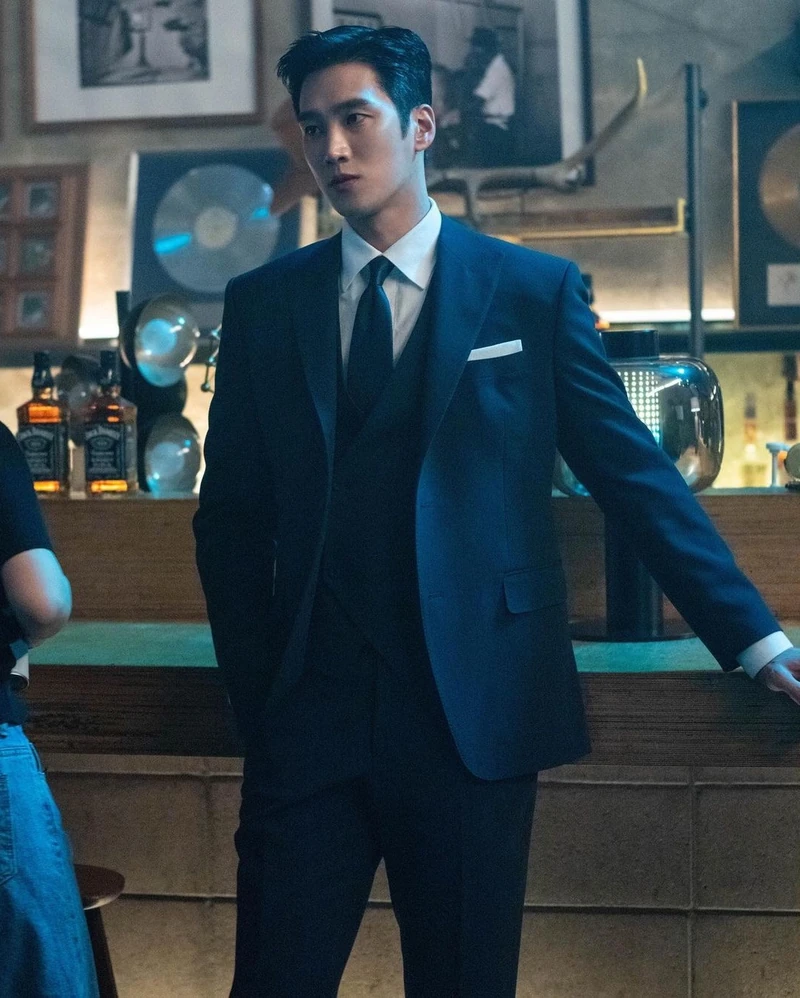 같은 남자도 반하는 정장핏🤵♂️ 이미지4