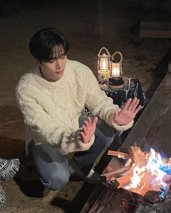 깔끔담백 케이블니트🎓🧶 이미지