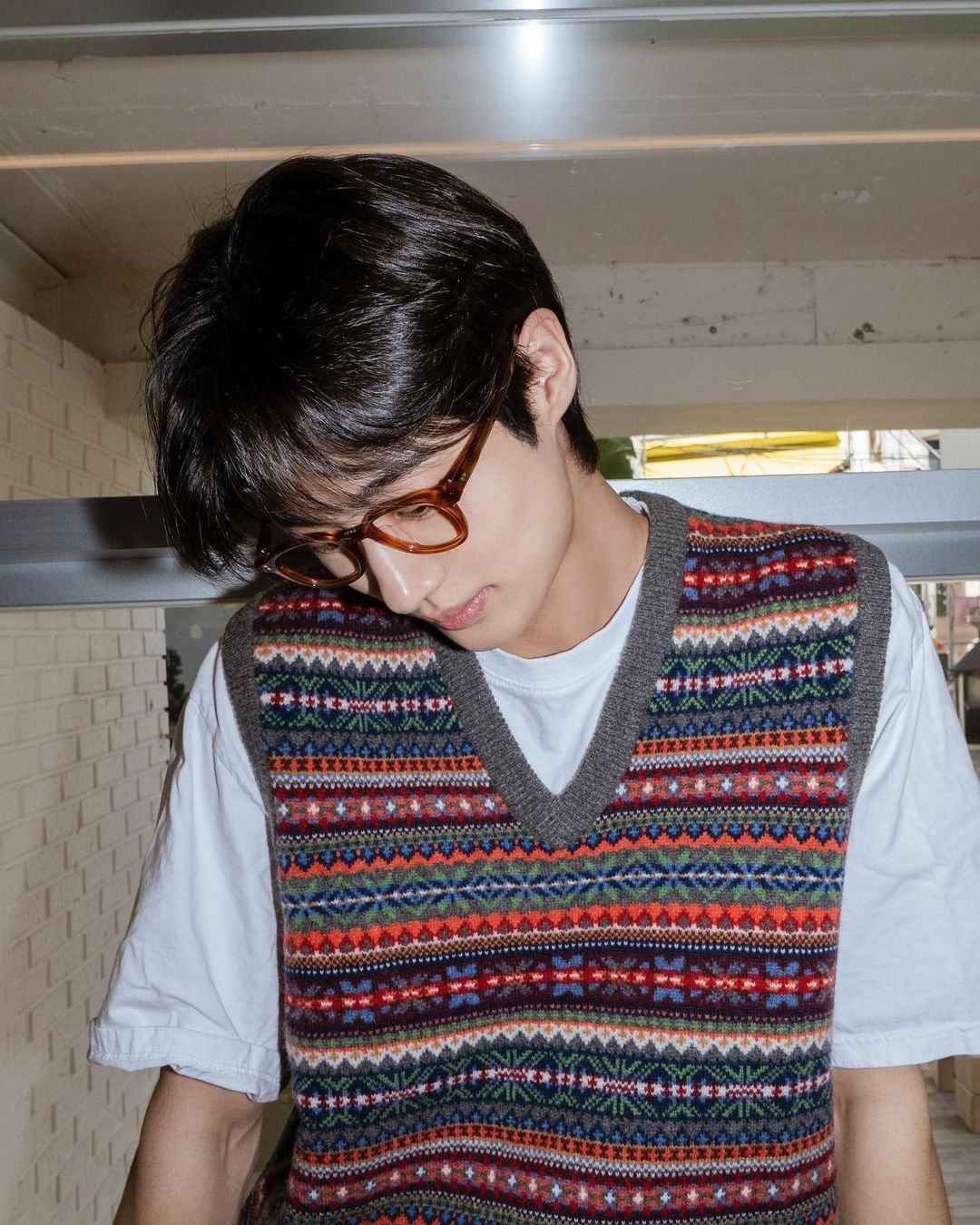 요새는 안경 쓰는 게 트렌드🤓 이미지8