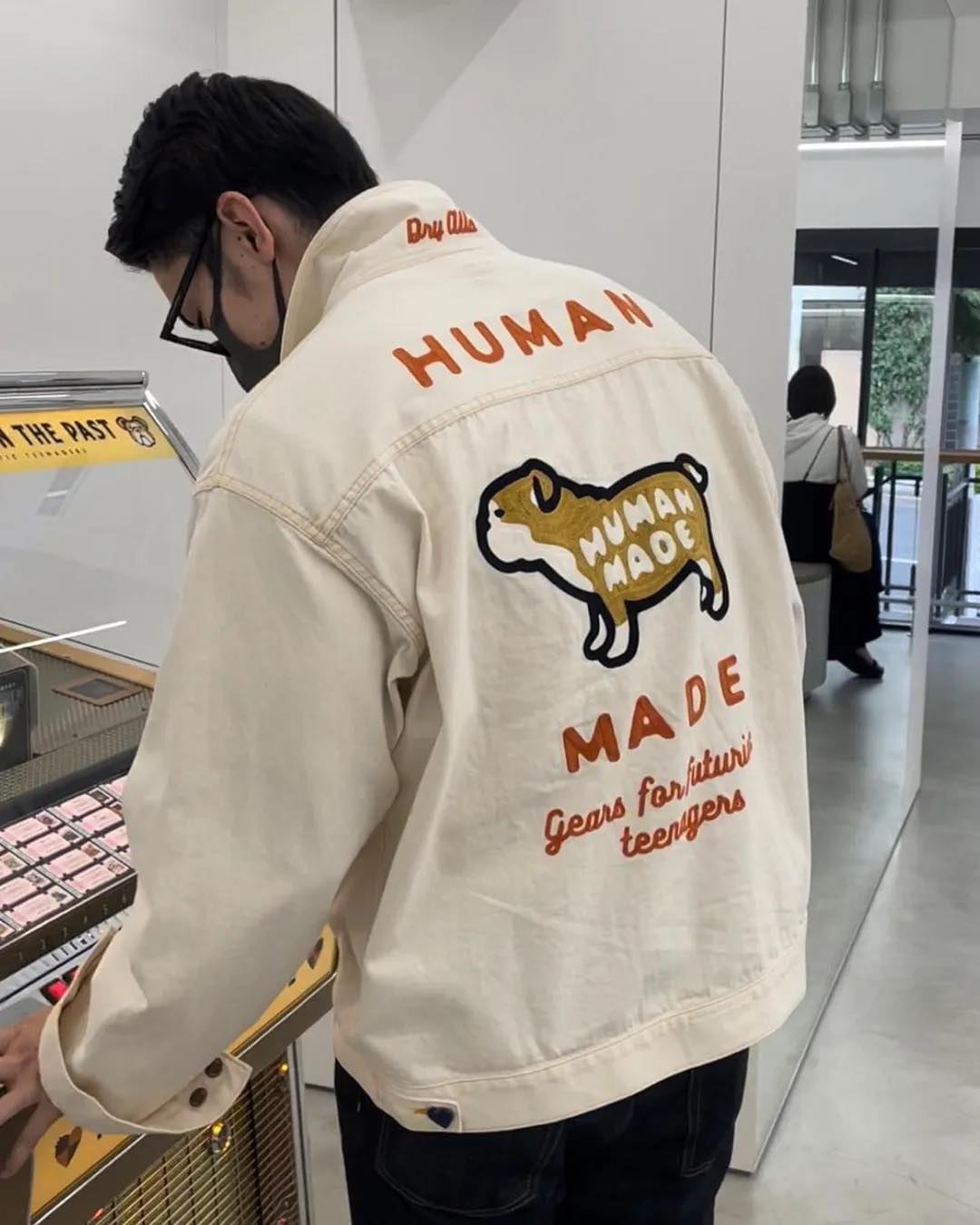 옷장에 휴먼메이드 없어 휴먼?🦆 이미지