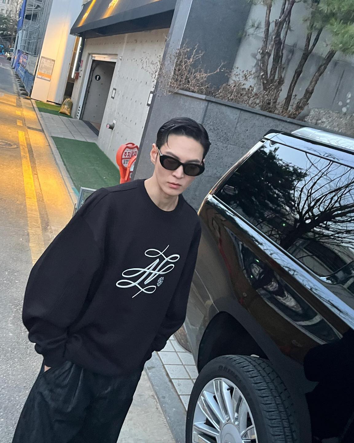 주원의 샤프해진 스타일 근황😎 이미지