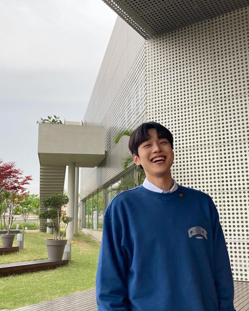 배우 강유석 데일리룩📦 이미지4