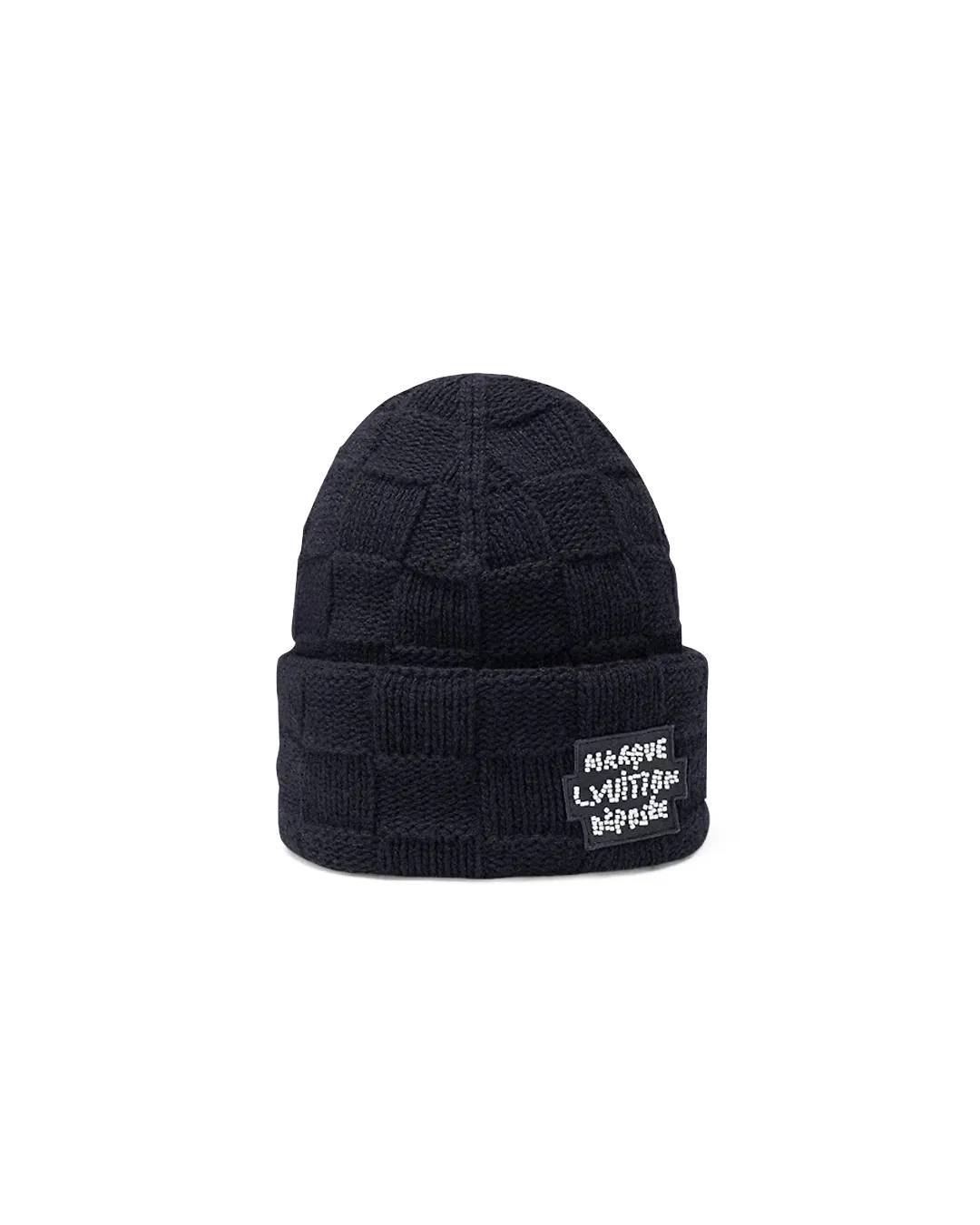 신세계 백화점을 찾은 루이 비통 24SS 남성 컬렉션 팝업스토어👑🎁

루이 비통 24SS 남성 컬렉션의 팝업스토어가 신세계백화점 강남점에서 오픈합니다. 이번 팝업스토어는 퍼렐 윌리엄스가 루이 비통의 남성 크리에이티브 디렉터로 선임된 후 처음으로 전개한 컬렉션을 소개하는데요. 작년 파리에서 선보였던 컬렉션 쇼와 제품들을 소개합니다👀

루이 비통 남성 퍼렐 ‘24 S/S쇼 컬렉션 팝업스토어📍

일정: 2024년 1월 4일 ~ 1월 21일
장소: 신세계백화점 강남점 1층 더 스테이지
가격:
- 스피디 P9 반둘리에 40 모노그램 ₩14,500,000
- 믹스 레더 바시티 블루종 ₩10,050,000
- 펄(Pearls) 비니 ₩750,000
- LV 트레이너 맥시 스니커즈 ₩32,000,000
- 루이 콜렉터블 다모플라주 ₩7,860,000 이미지8