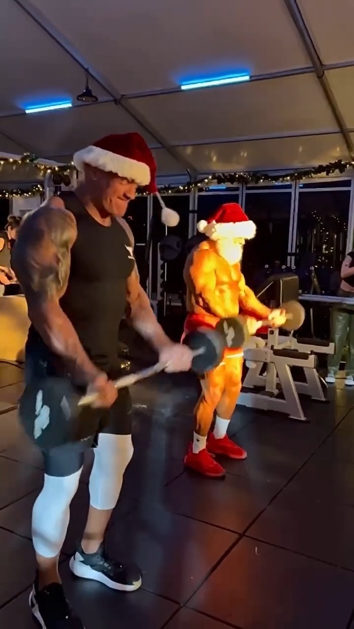 울면안돼🎅 울면 근손실 오거든💪🎄 이미지