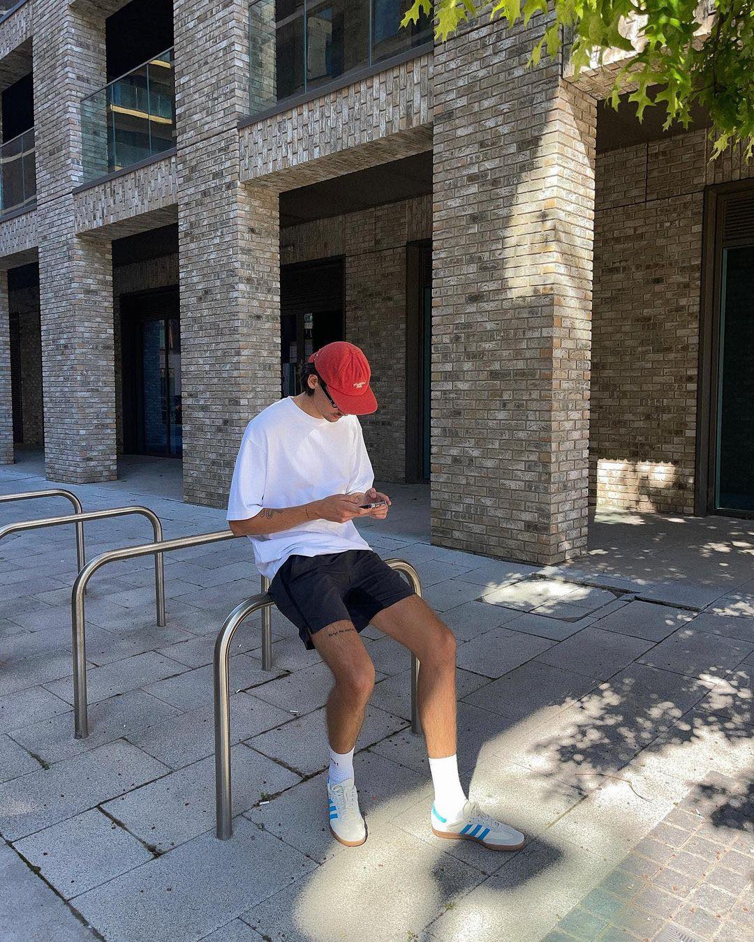 중순 넘겼지만 그래도 티셔츠🙆🏻‍♂️ 이미지