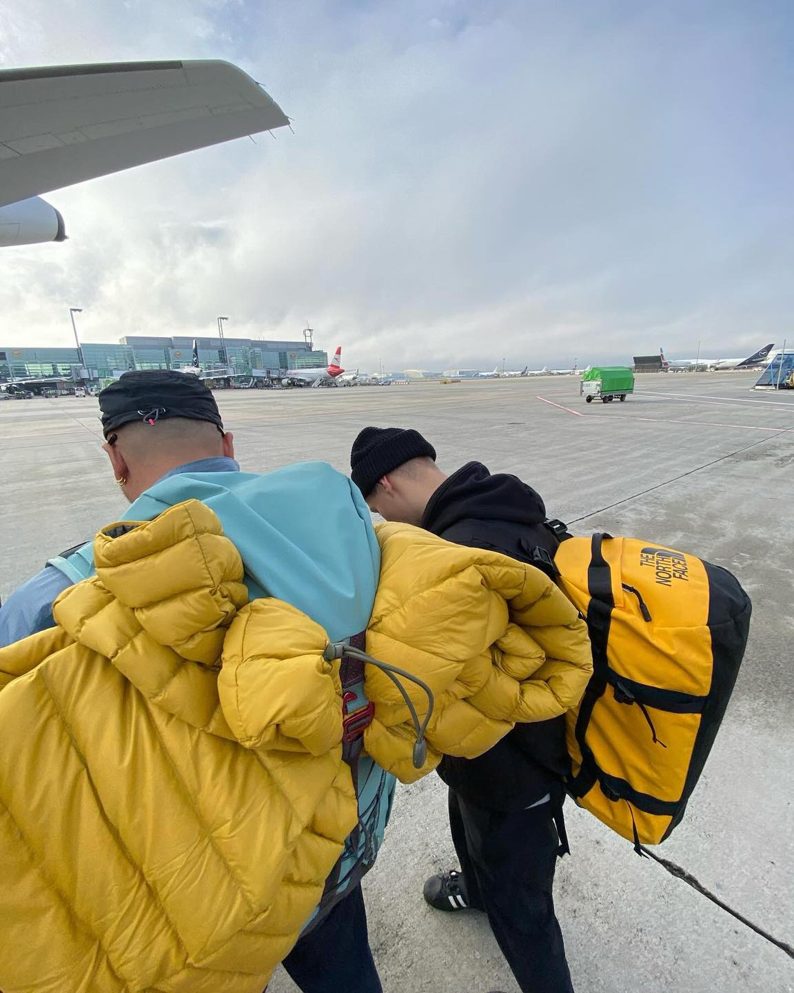 겨울 가방 뭐 들지💼 이미지