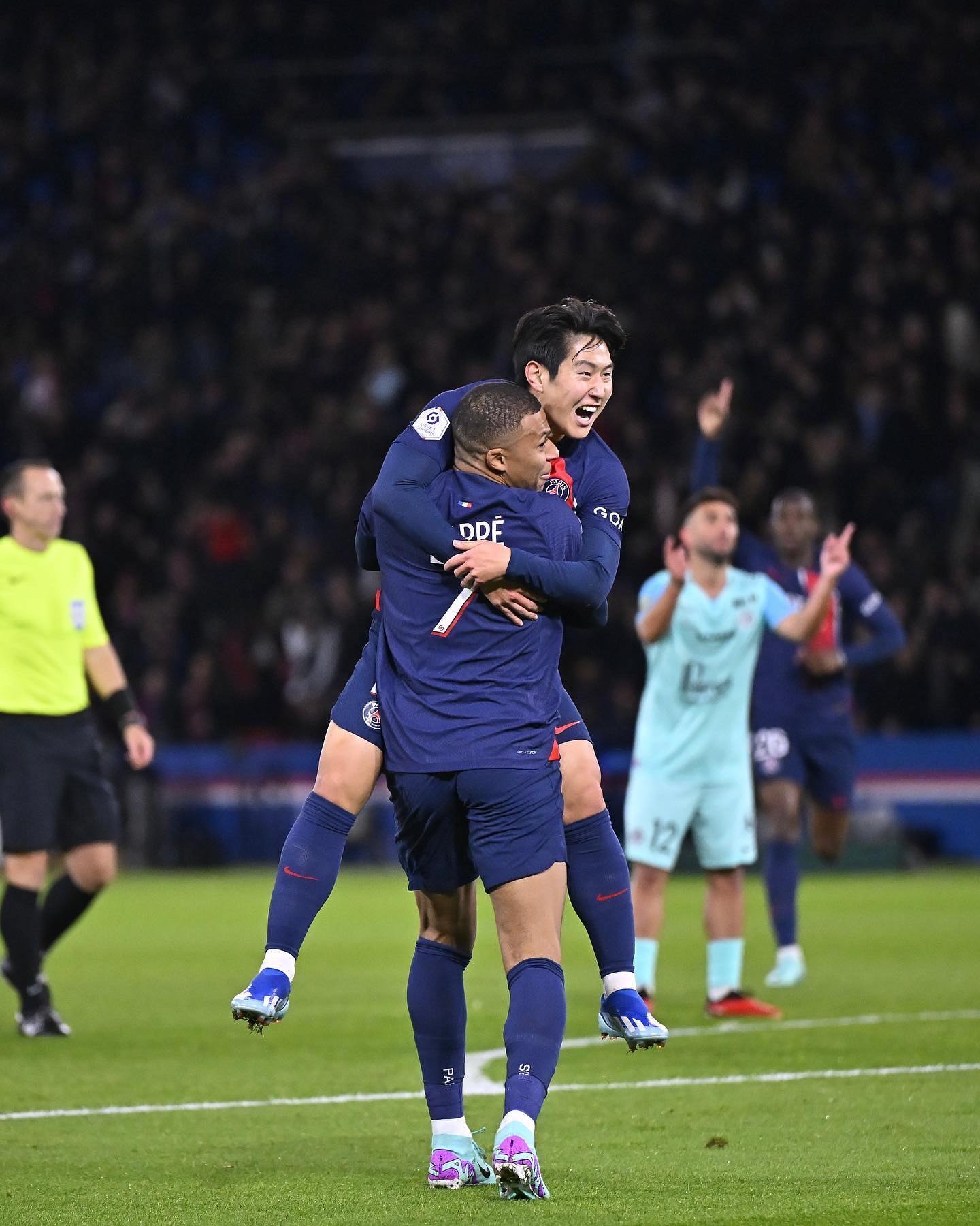 음바페 형 진짜 레알 가는거야?🇫🇷⚽️더 이상 이강인과의 브로맨스는 없는거야? 이미지
