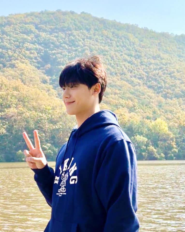 지금이 후드 제철이잖아😎 이미지"