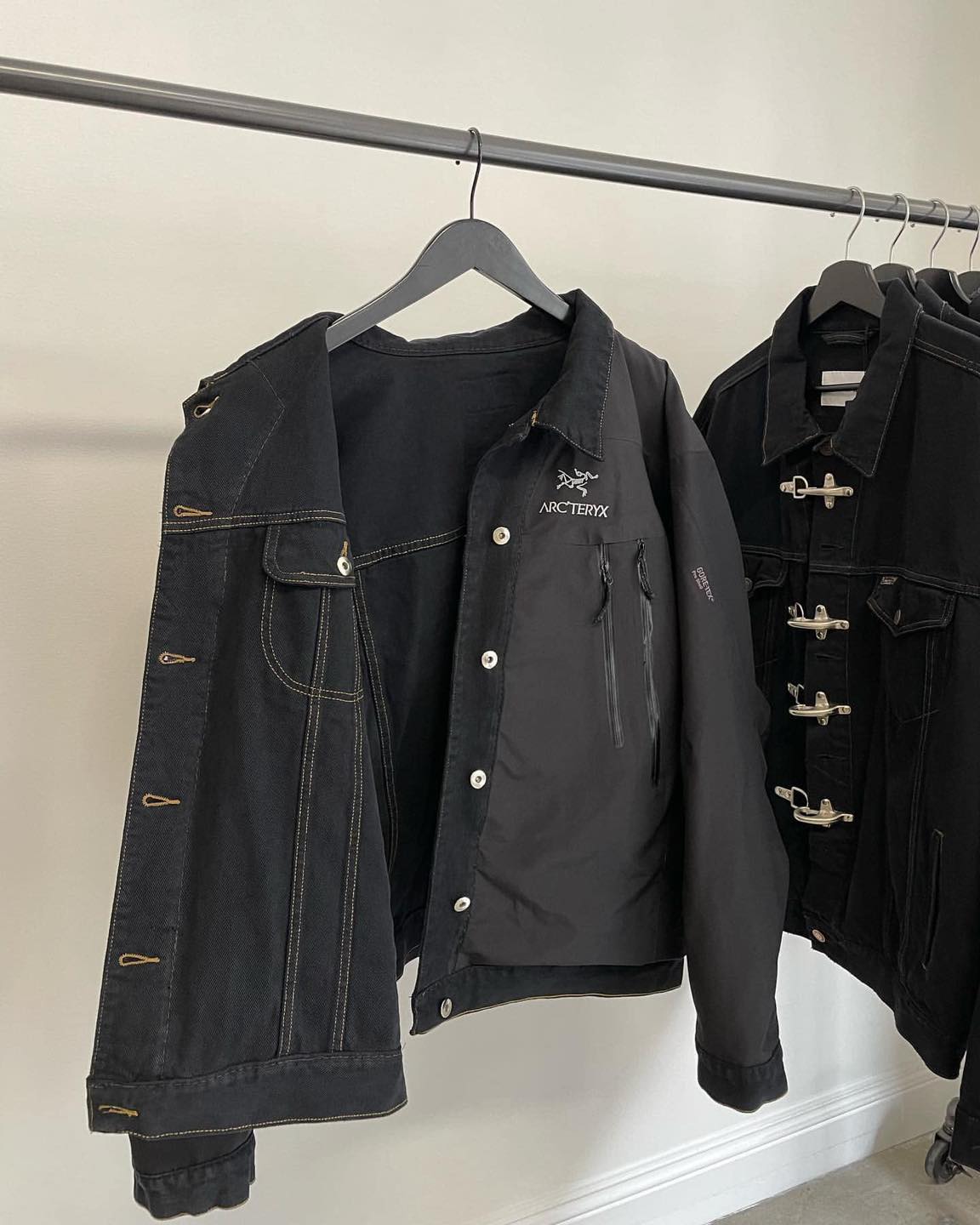 아크찐팬을 위한 양면 트러커🦅👖 이미지