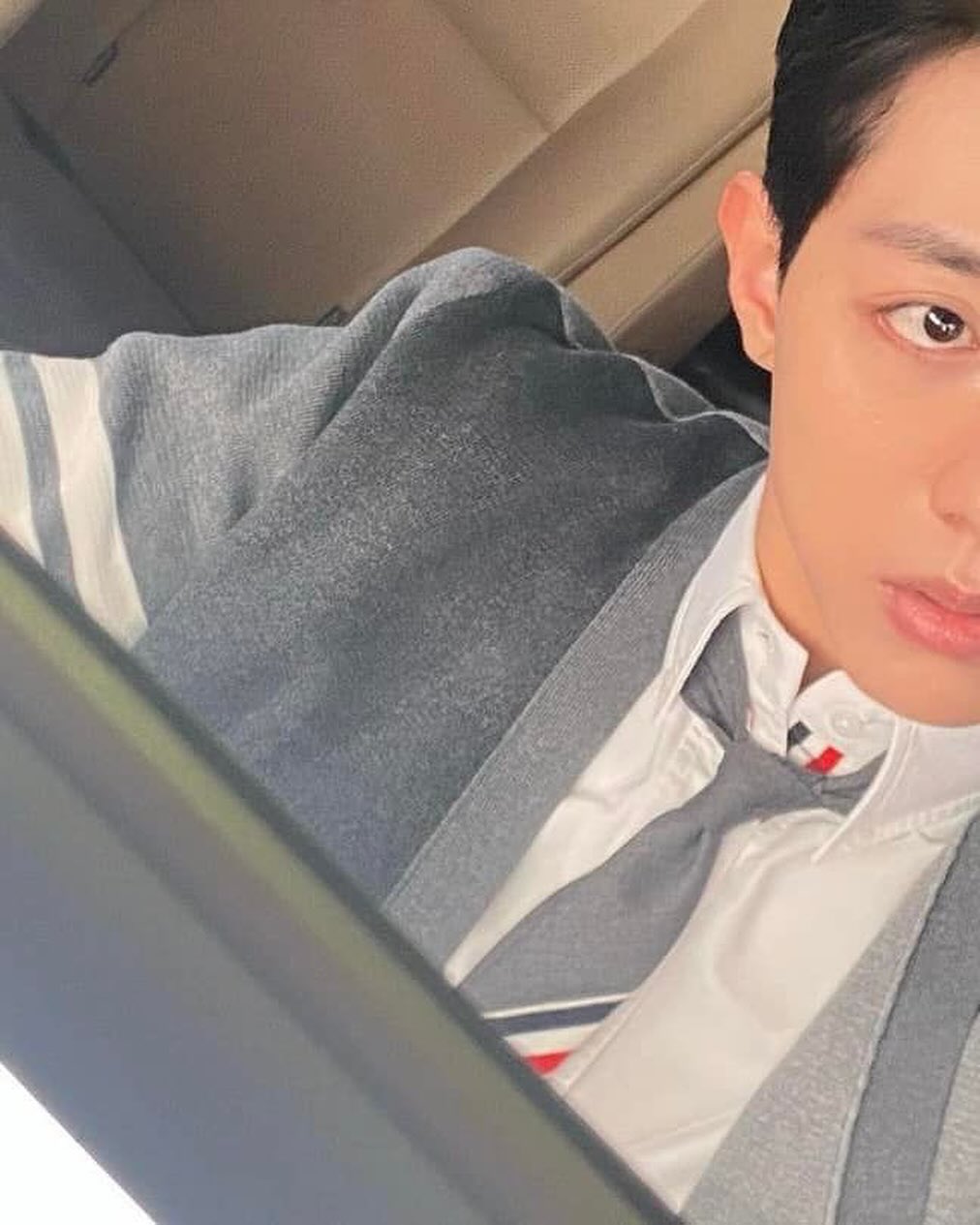 톰브 가디건은 셔츠와 함께👔 이미지7