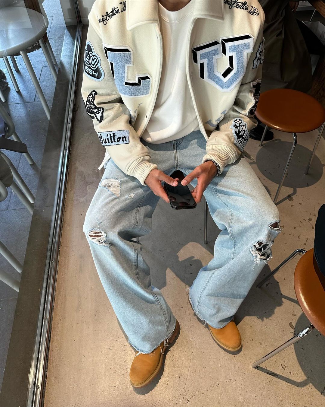 루이비통 자켓의 영롱한 존재감✨ 이미지