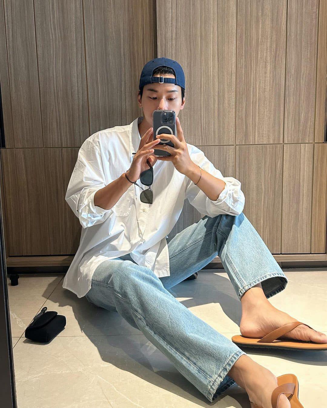 화이트 셔츠 다다익선🕊️ 이미지