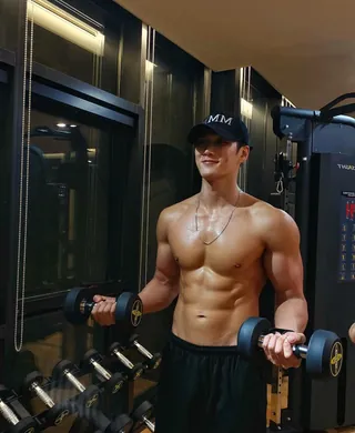 더워질수록 운동은 필수💪🏋️ 이미지
